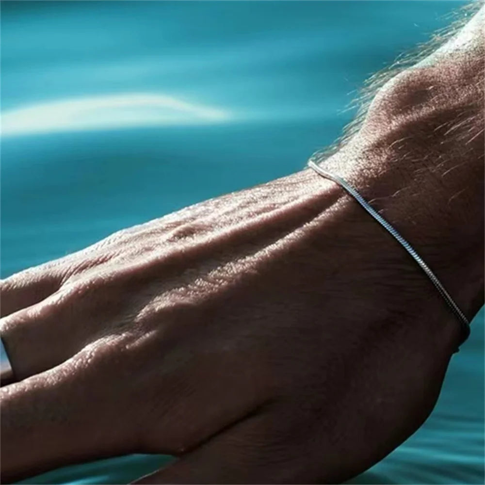ESSENTIAL LIGHT BRACIALET